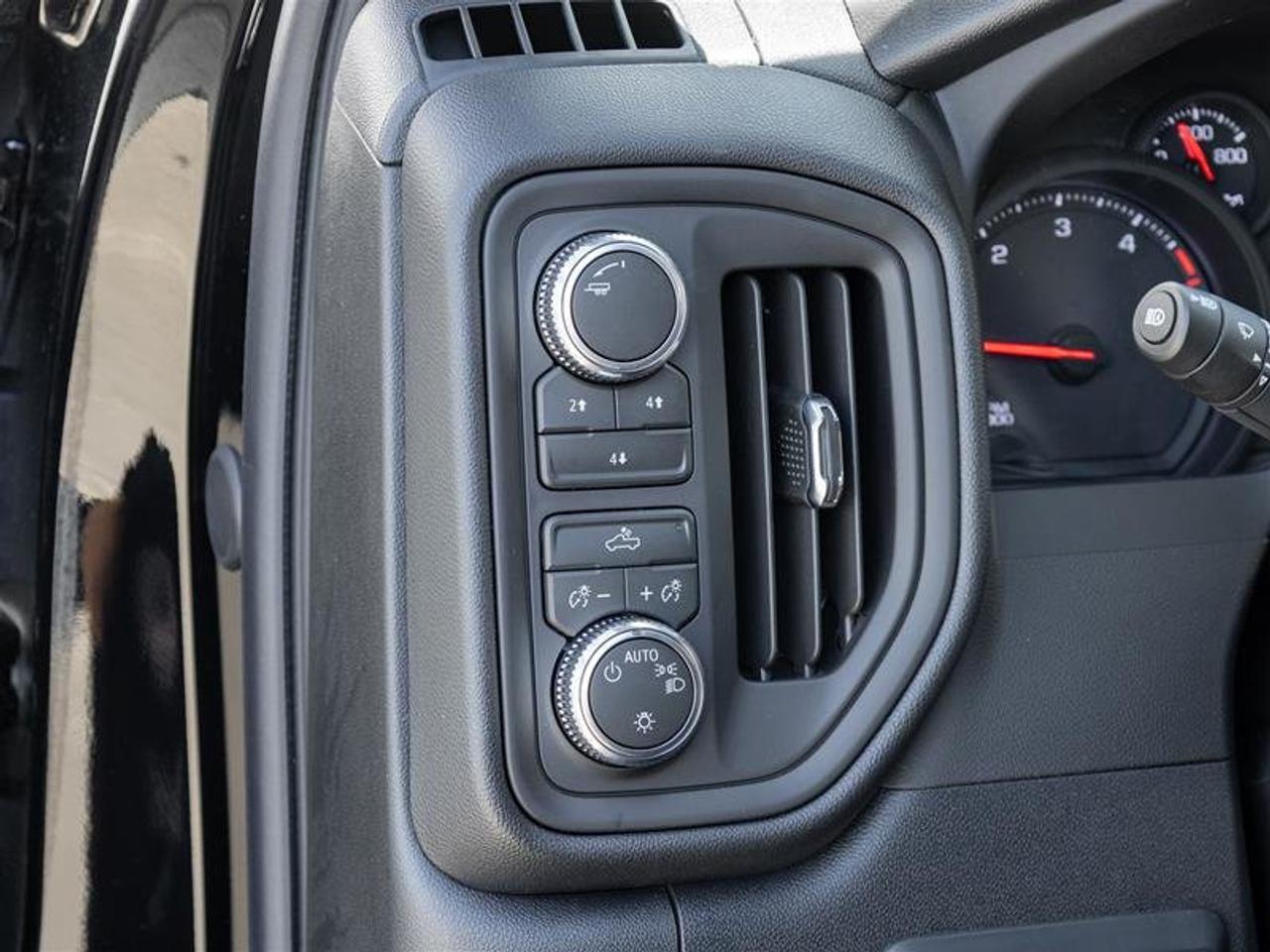 2026 GMC Sierra 2500 HD PRO Photo