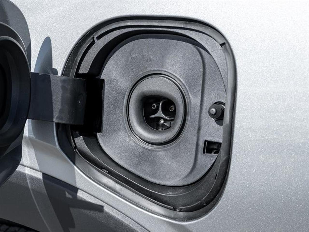 2027 Chevrolet Bolt LT Photo