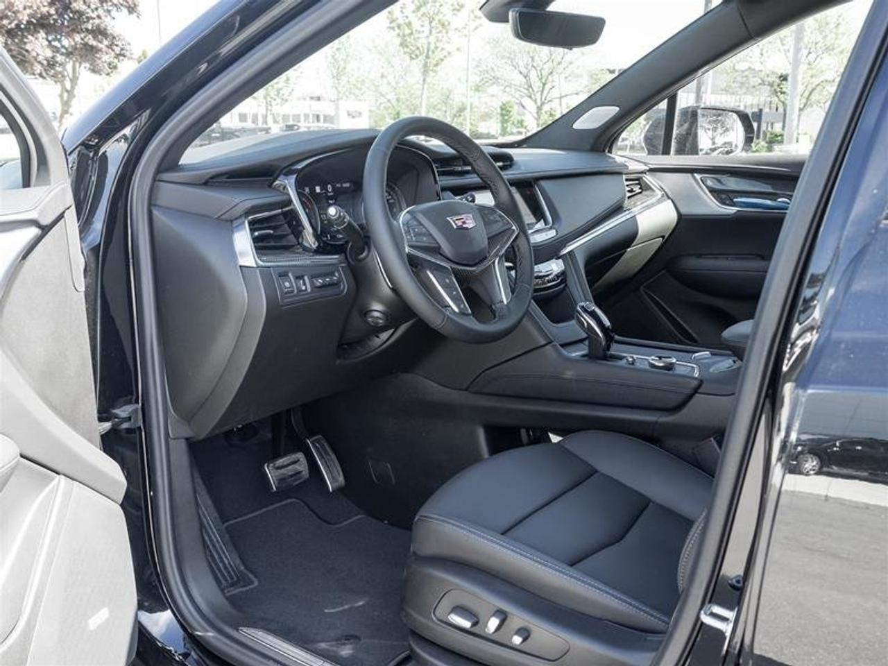 2026 Cadillac XT5 Sport Photo