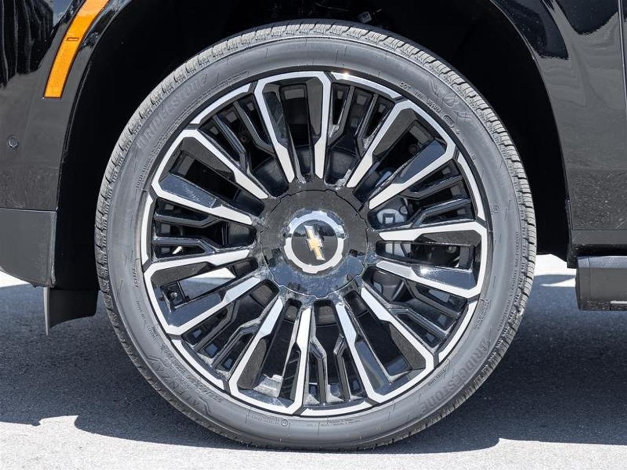 2026 Chevrolet Suburban High Country Photo