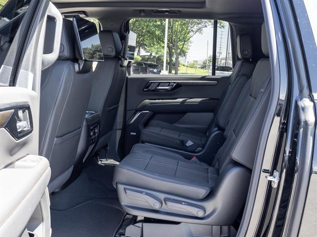 2026 Chevrolet Suburban High Country Photo