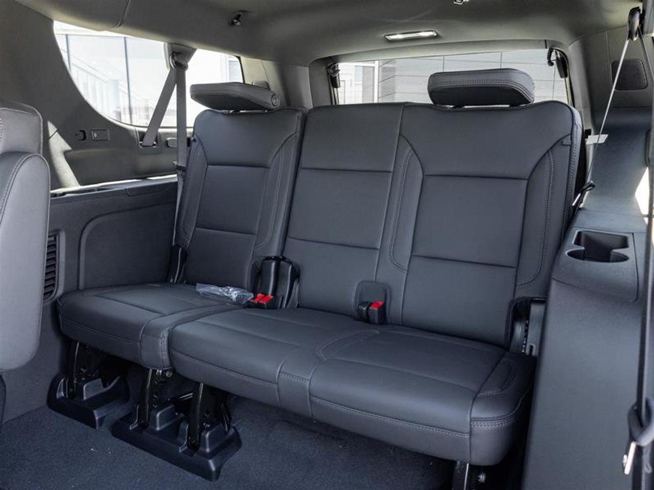 2026 Chevrolet Suburban High Country Photo