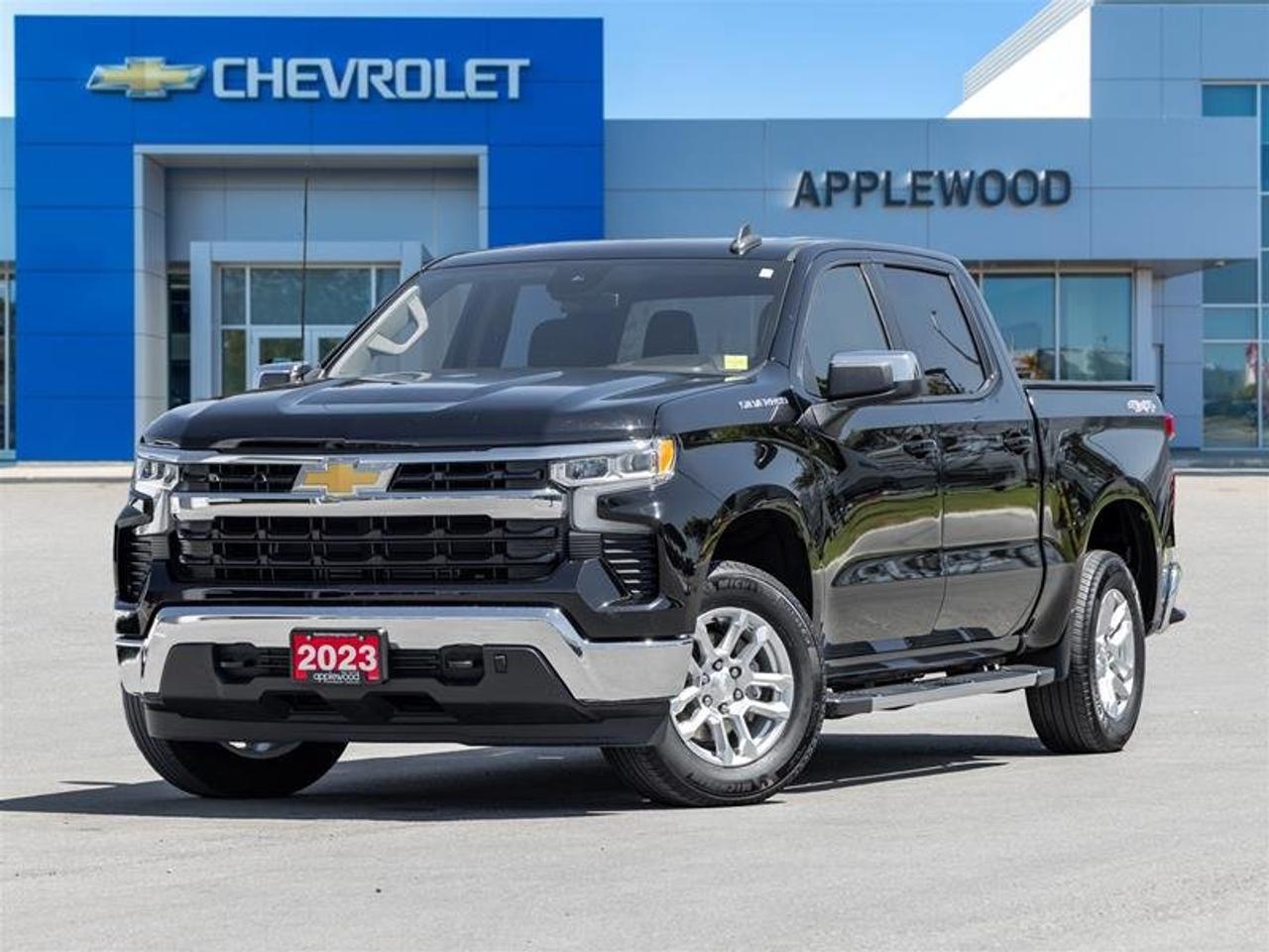 2023 Chevrolet Silverado 1500 Crew Cab 4x4 LT / Short Box Photo0