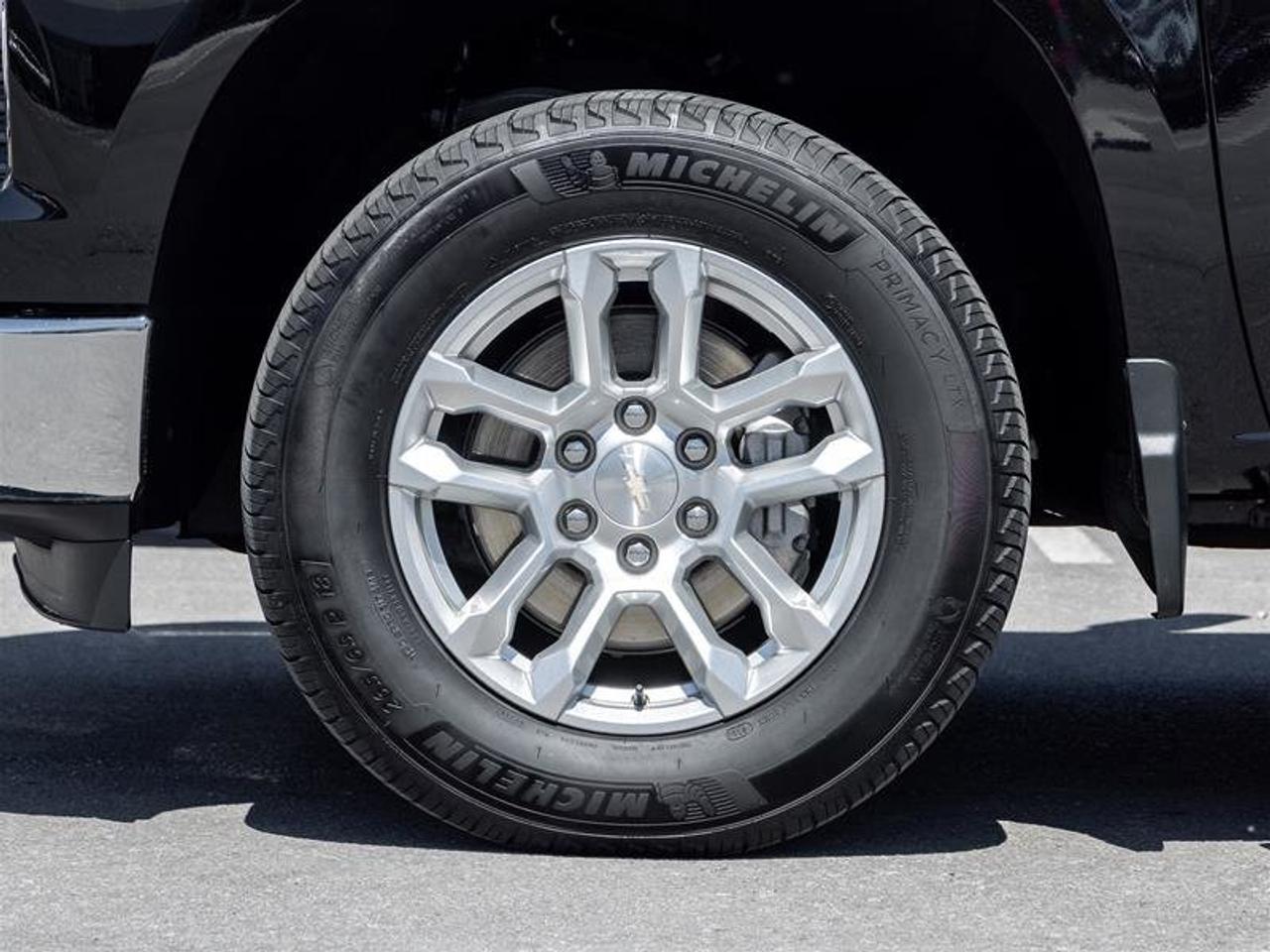 2023 Chevrolet Silverado 1500 Crew Cab 4x4 LT / Short Box Photo