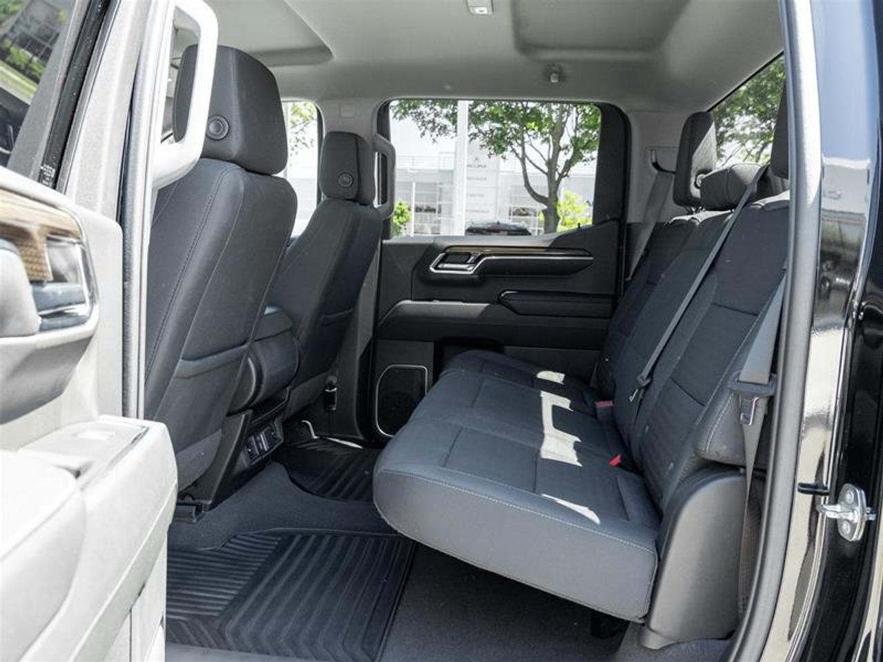 2023 Chevrolet Silverado 1500 Crew Cab 4x4 LT / Short Box Photo