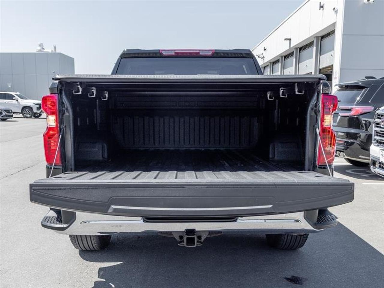 2023 Chevrolet Silverado 1500 Crew Cab 4x4 LT / Short Box Photo
