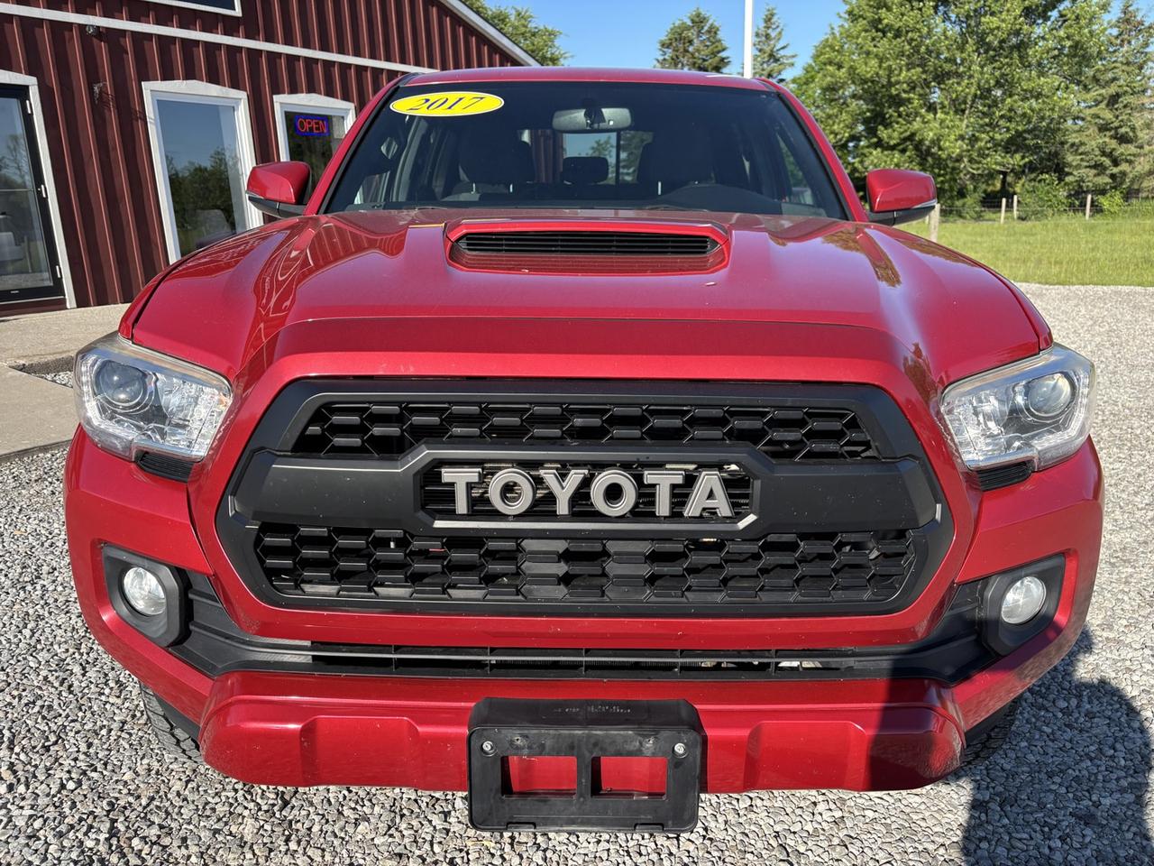 2017 Toyota Tacoma TRD Sport Photo