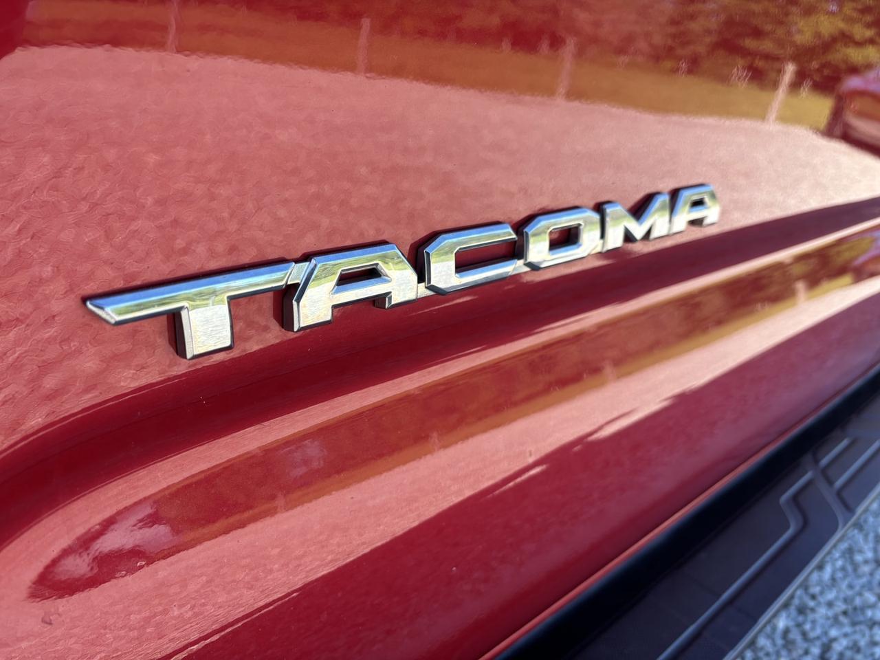 2017 Toyota Tacoma TRD Sport Photo