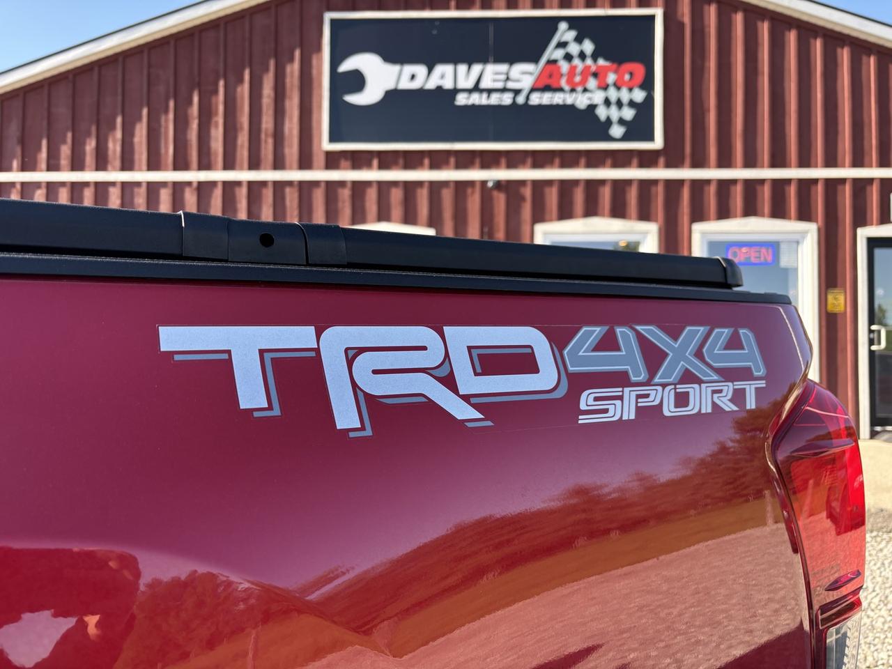 2017 Toyota Tacoma TRD Sport Photo
