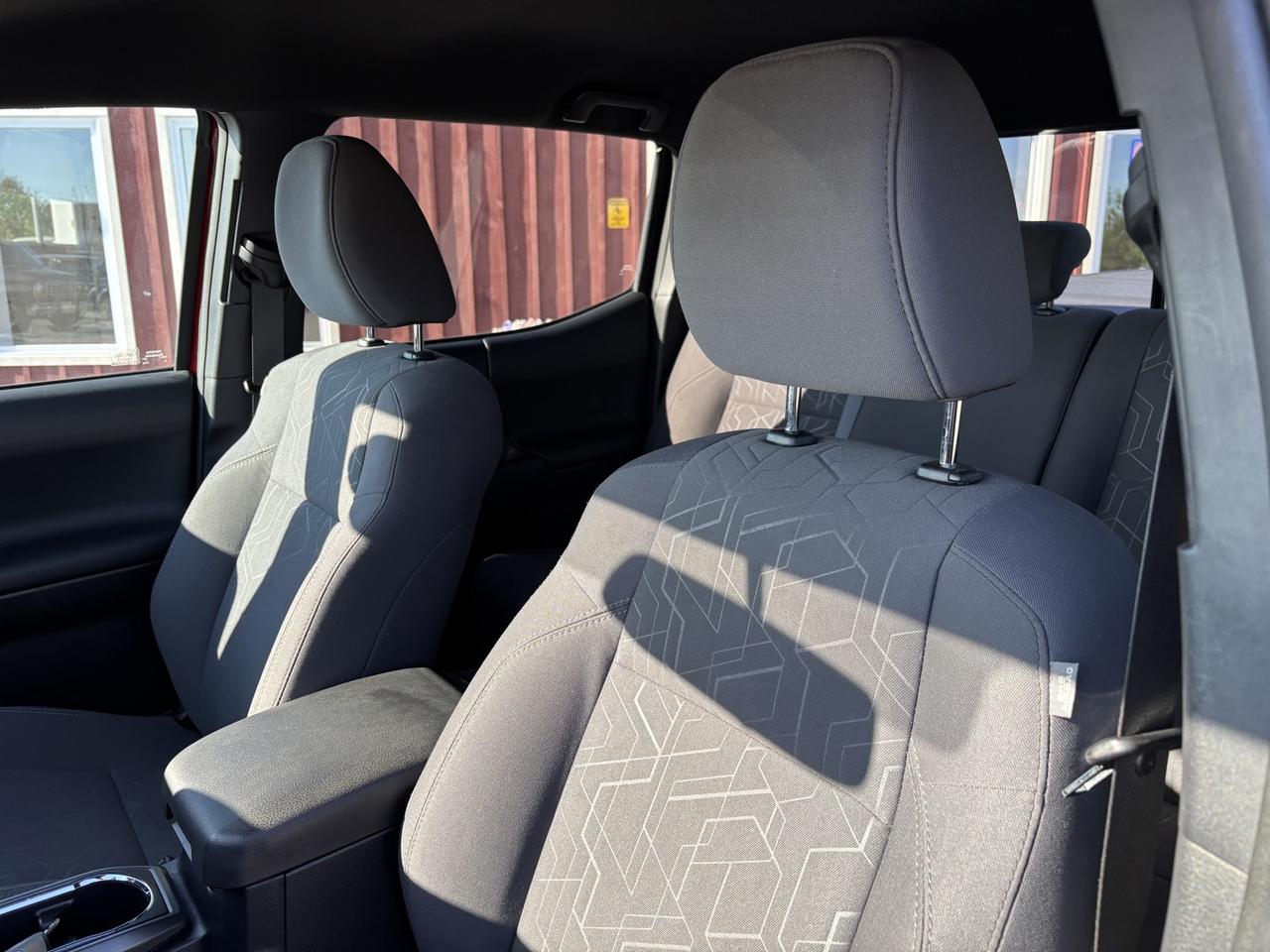 2017 Toyota Tacoma TRD Sport Photo