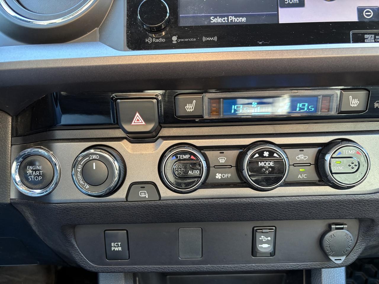 2017 Toyota Tacoma TRD Sport Photo