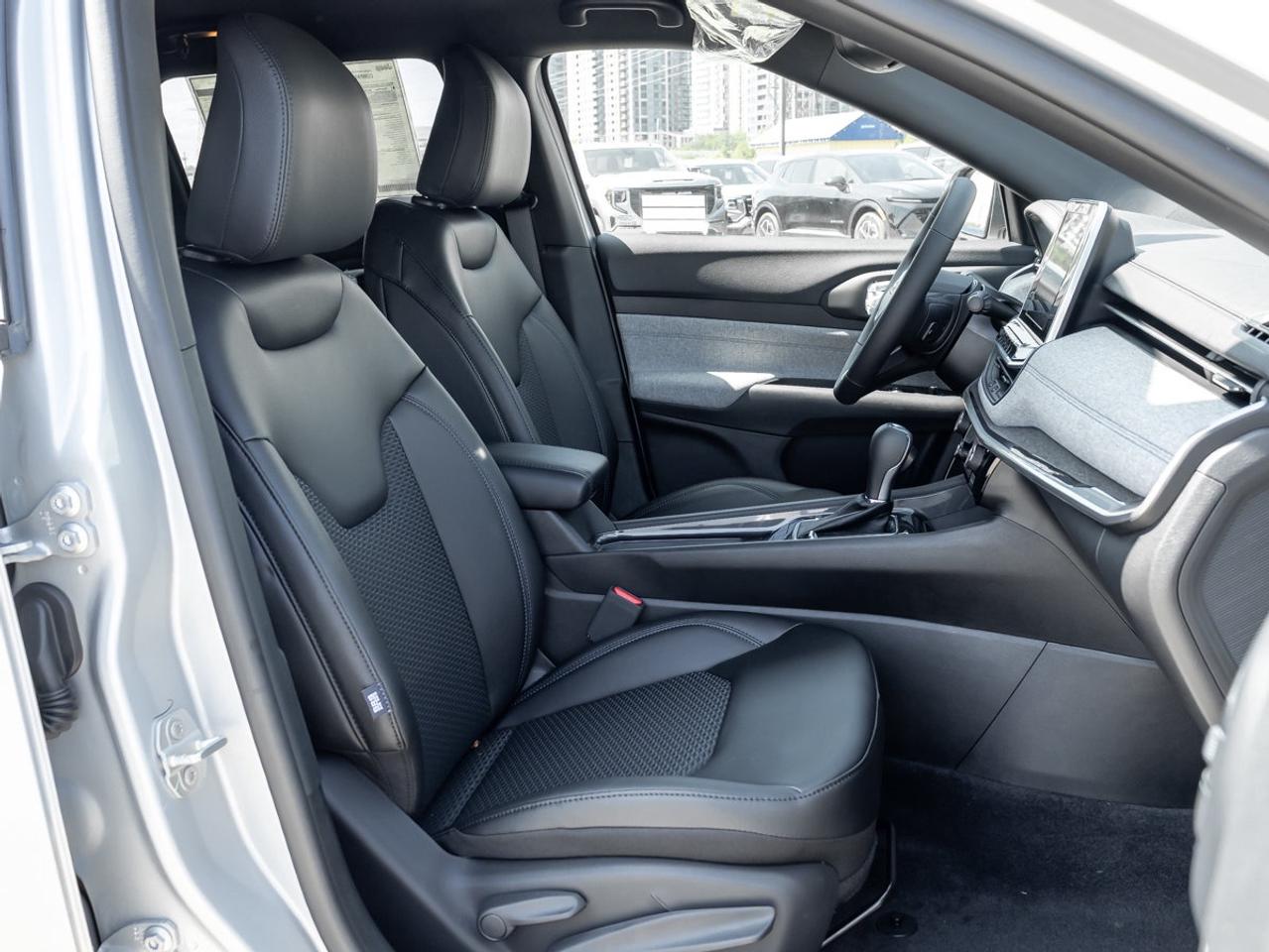2026 Jeep Compass NORTH Photo