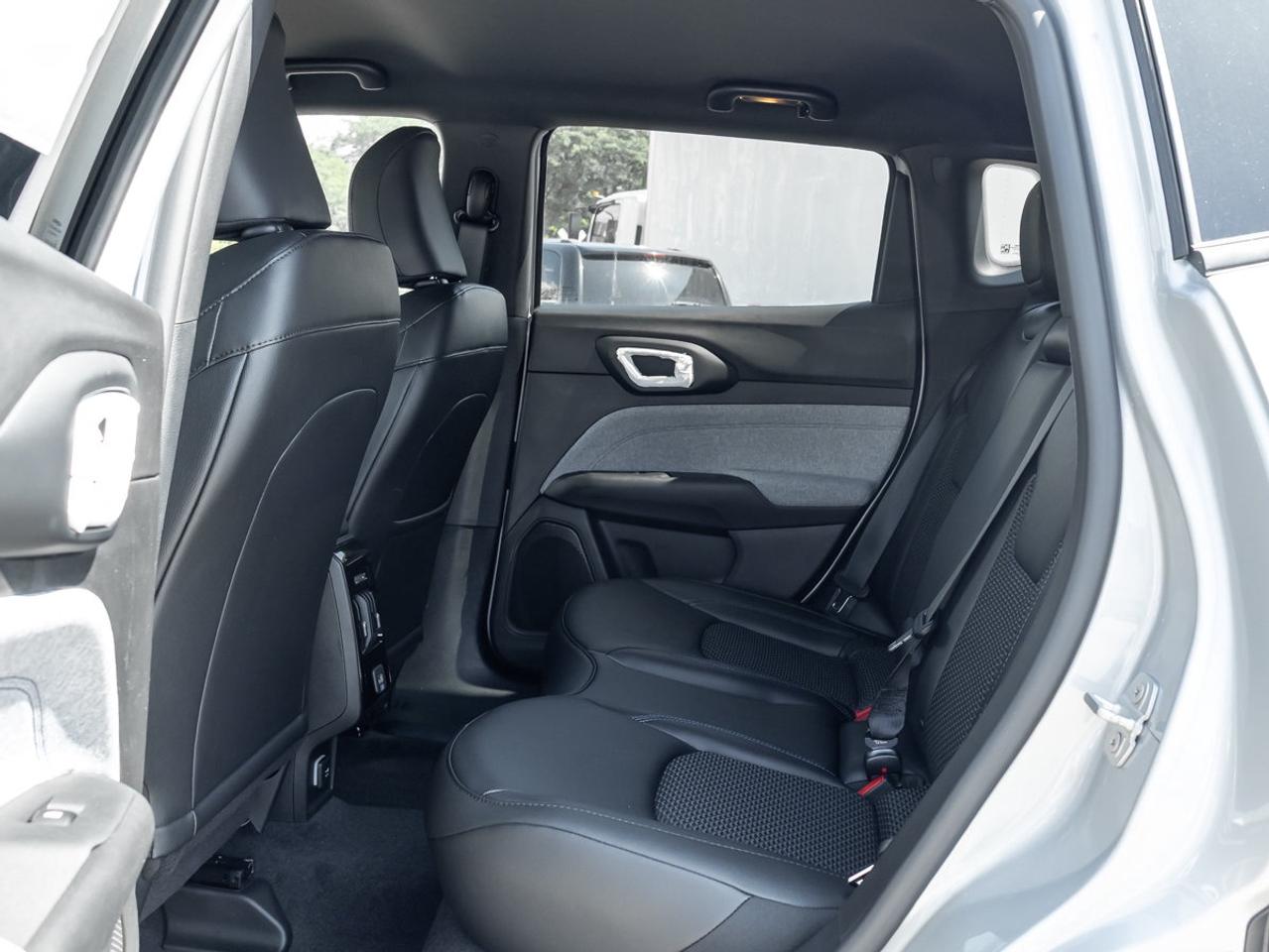 2026 Jeep Compass NORTH Photo