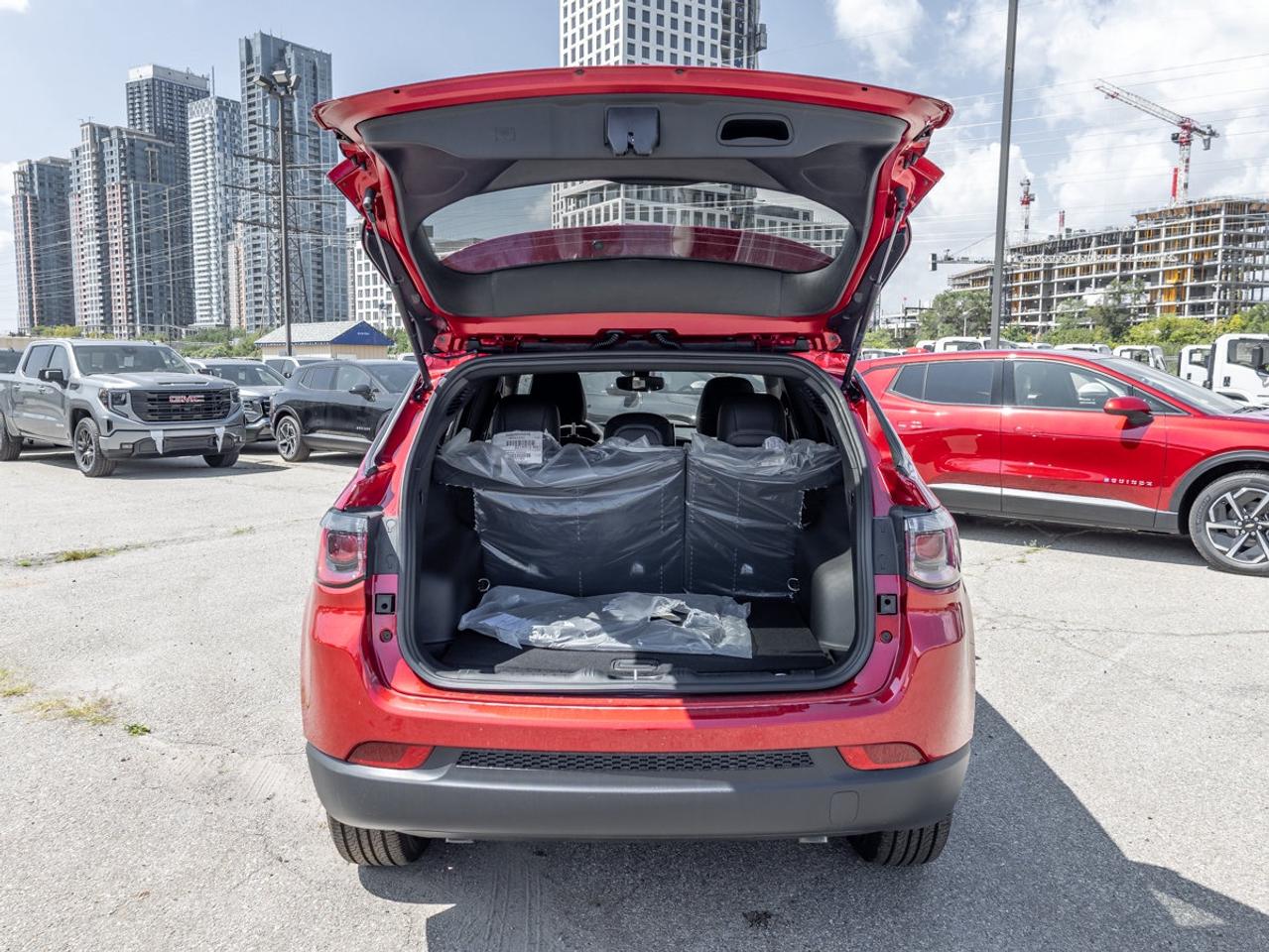 2026 Jeep Compass NORTH Photo