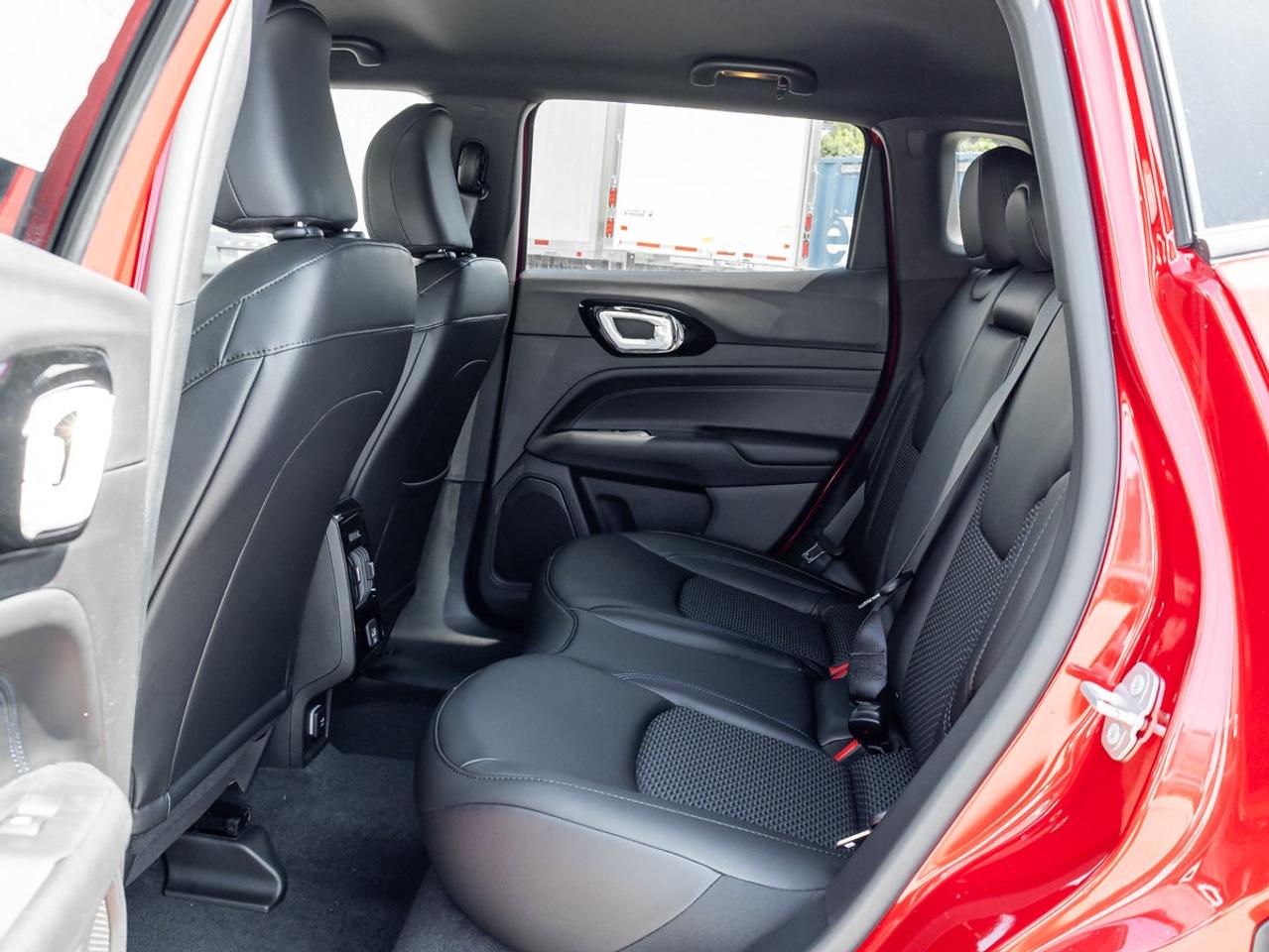 2026 Jeep Compass NORTH Photo