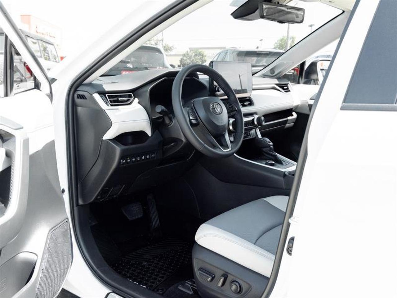 2025 Toyota RAV4 Limited AWD Sunroof | Backup Cam | Navi | Heated Seats | Wireless Charging | JBL Audio | Limited Photo