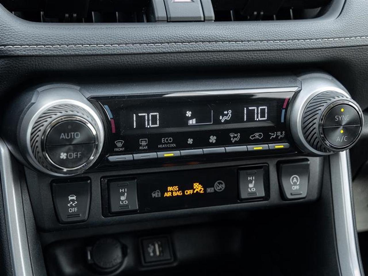 2024 Toyota RAV4 XLE AWD Sunroof | Backup Cam | Heated Seats | XLE Photo