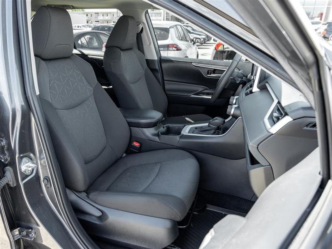 2024 Toyota RAV4 XLE AWD Sunroof | Backup Cam | Heated Seats | XLE Photo