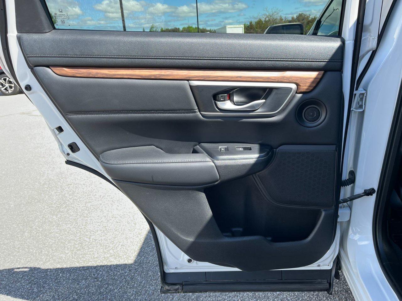 2022 Honda CR-V Touring AWD Photo