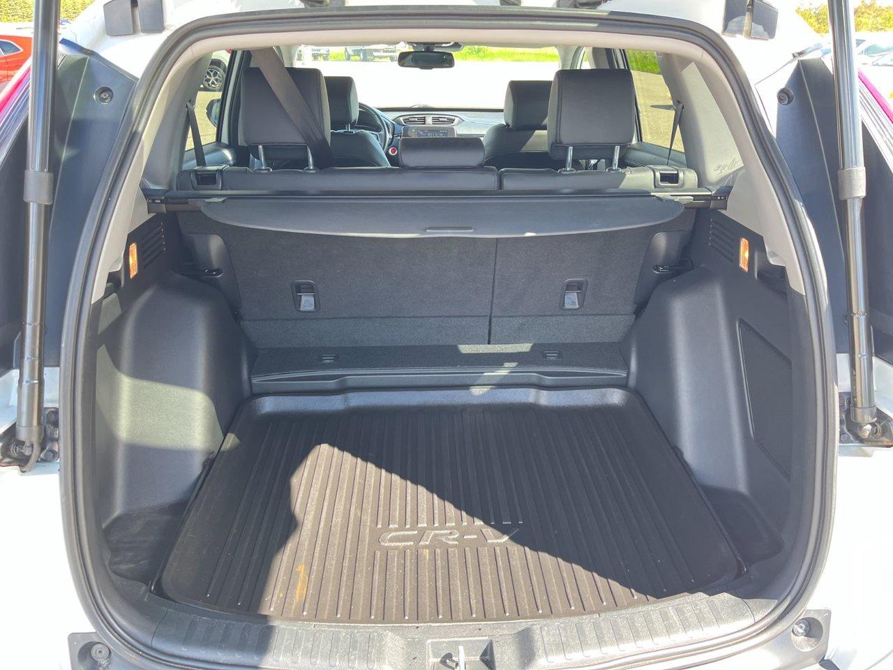 2022 Honda CR-V Touring AWD Photo