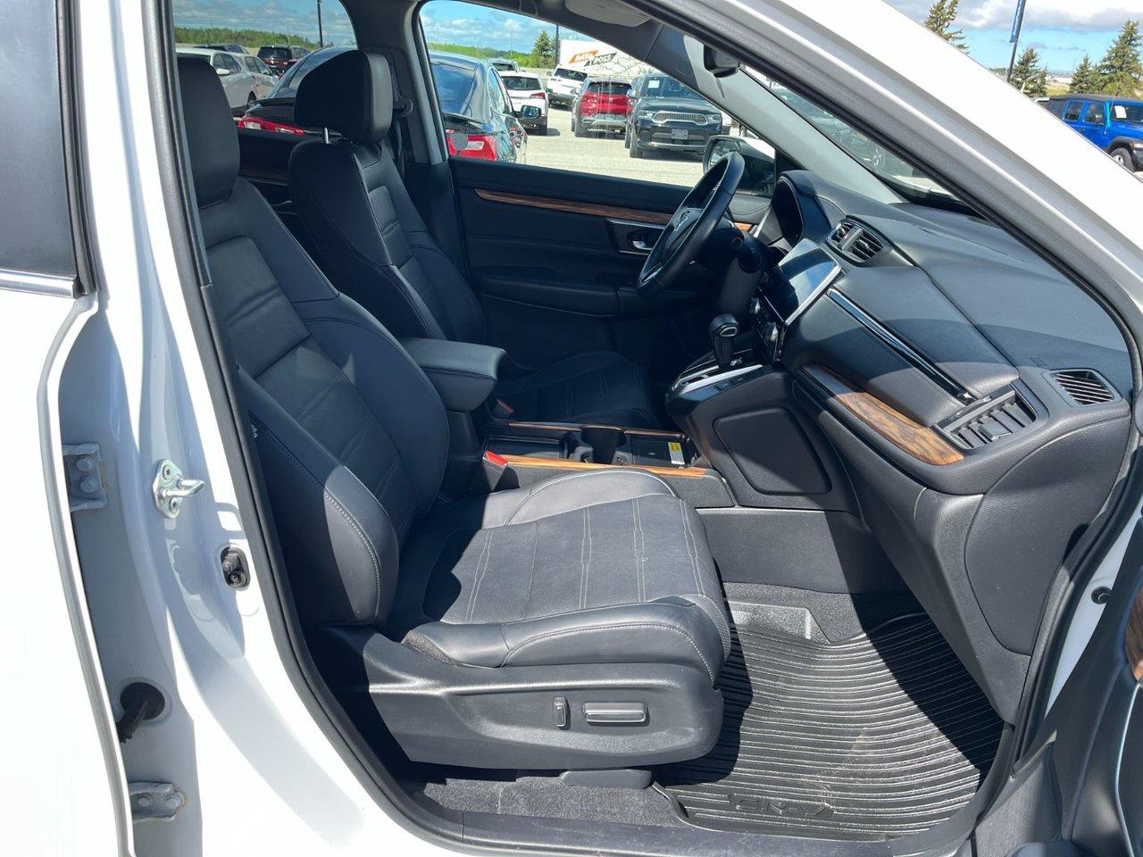 2022 Honda CR-V Touring AWD Photo