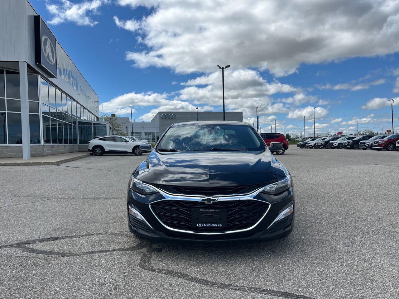 2022 Chevrolet Malibu RS FWD Photo2