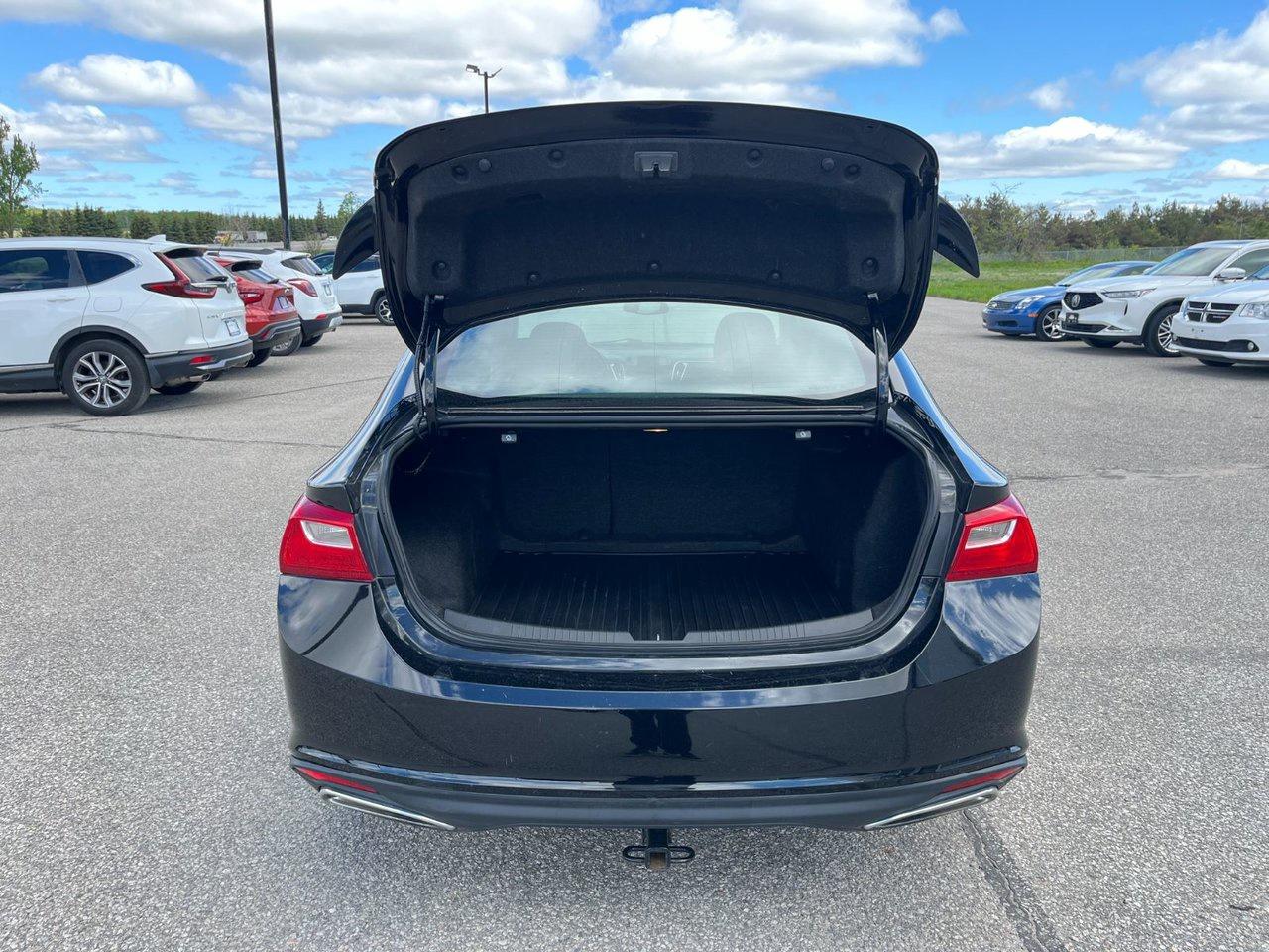 2022 Chevrolet Malibu RS FWD Photo