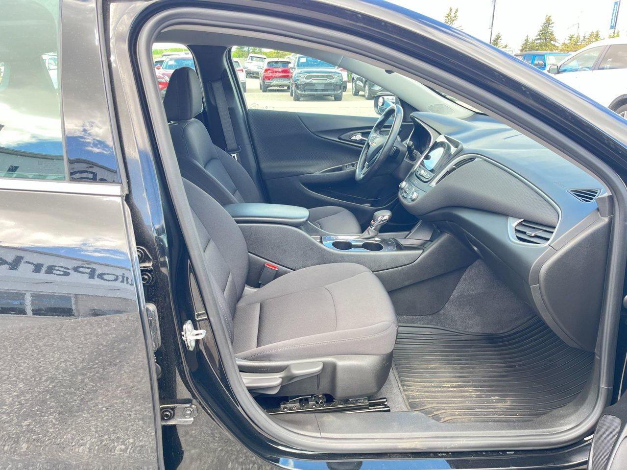 2022 Chevrolet Malibu RS FWD Photo
