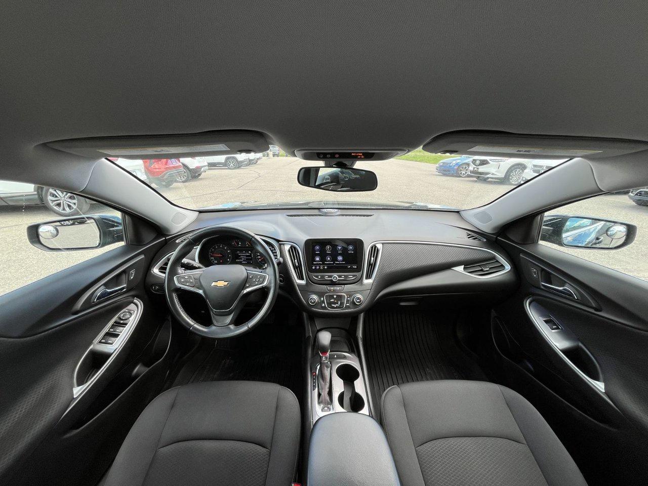 2022 Chevrolet Malibu RS FWD Photo