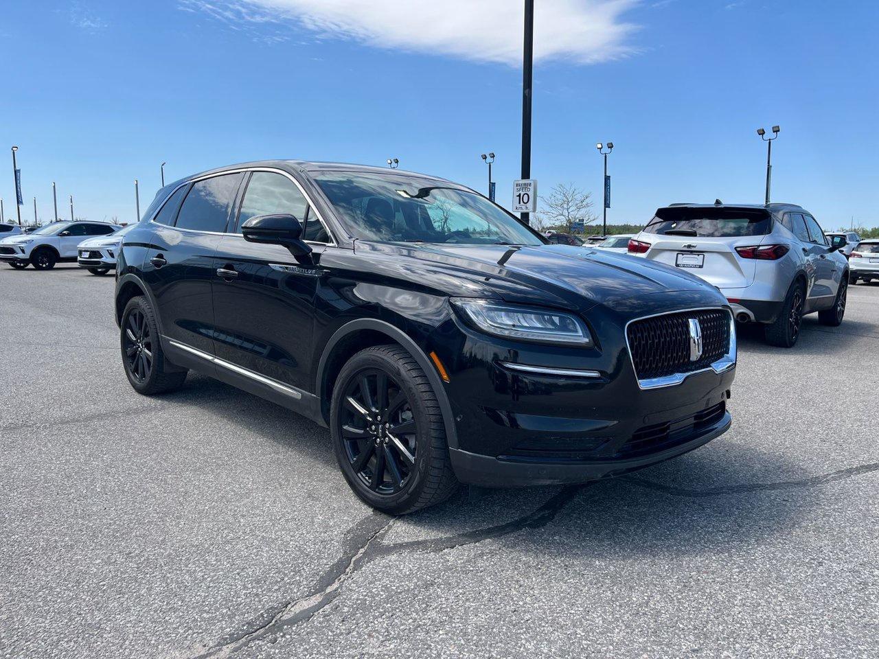 2022 Lincoln Nautilus Reserve AWD Photo3