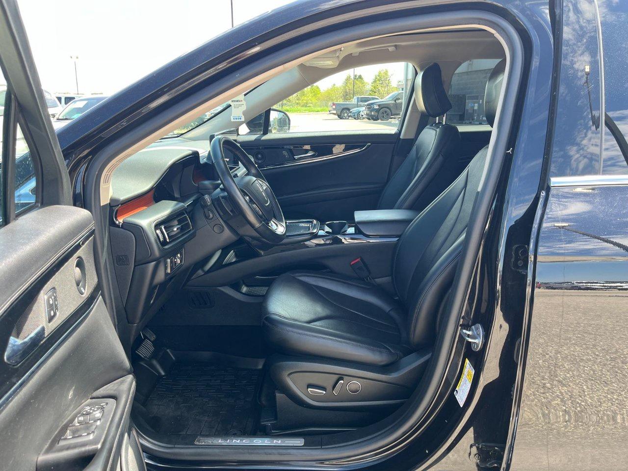 2022 Lincoln Nautilus Reserve AWD Photo