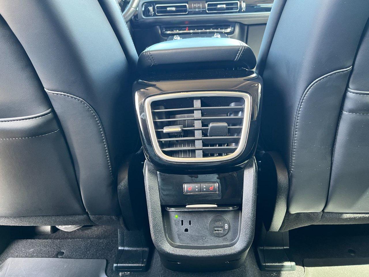 2022 Lincoln Nautilus Reserve AWD Photo