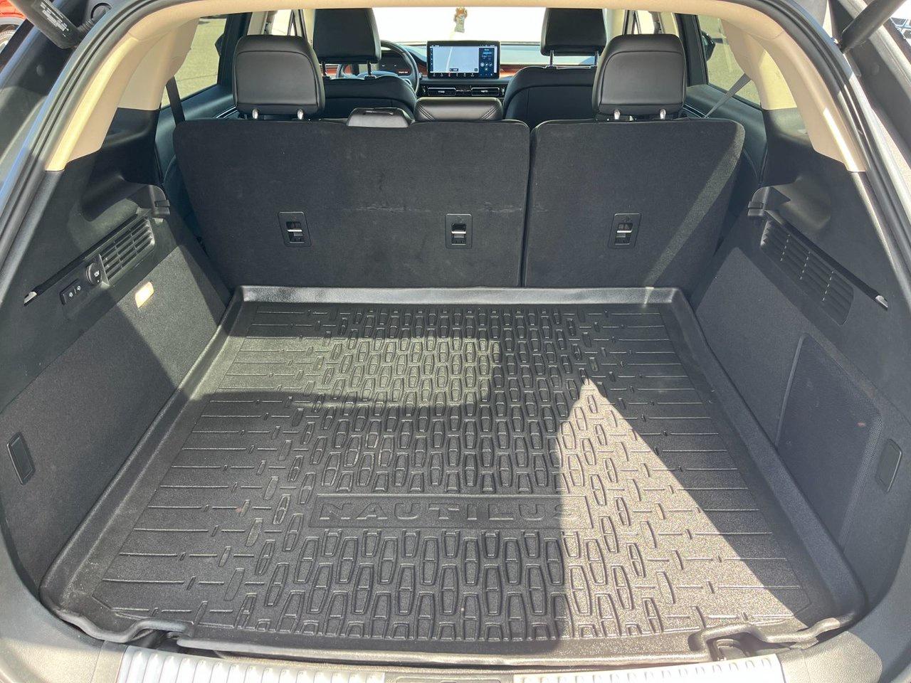 2022 Lincoln Nautilus Reserve AWD Photo