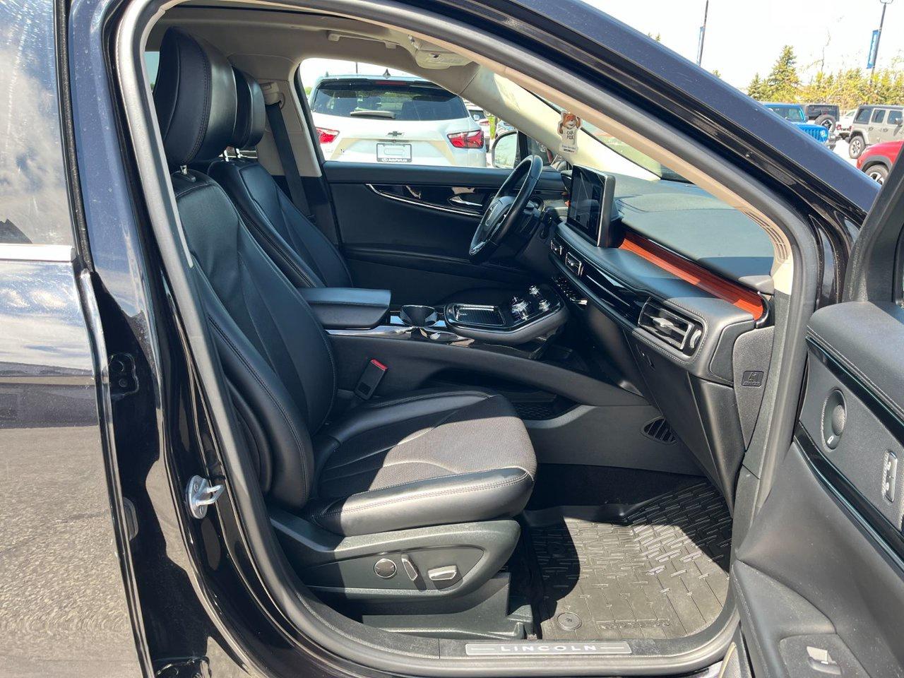 2022 Lincoln Nautilus Reserve AWD Photo