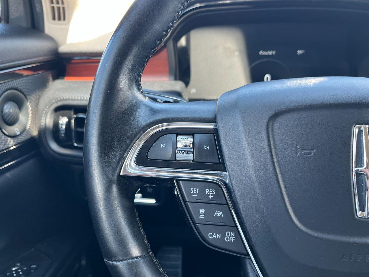 2022 Lincoln Nautilus Reserve AWD Photo