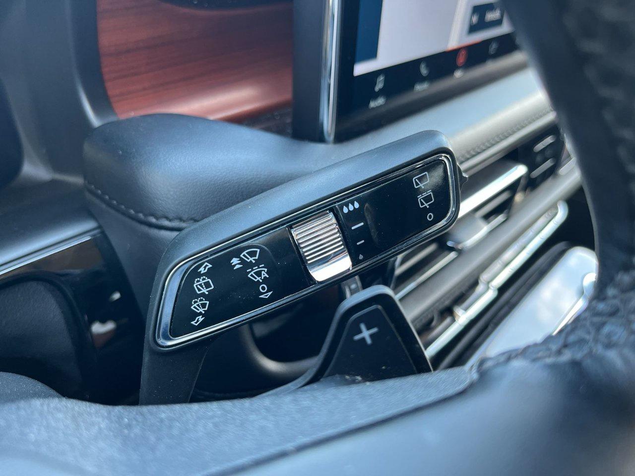 2022 Lincoln Nautilus Reserve AWD Photo