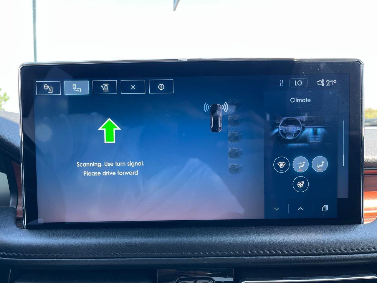 2022 Lincoln Nautilus Reserve AWD Photo