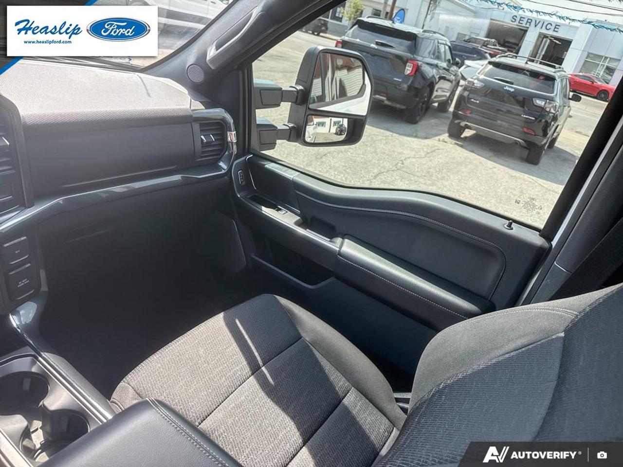 2022 Ford F-150 XLT Photo
