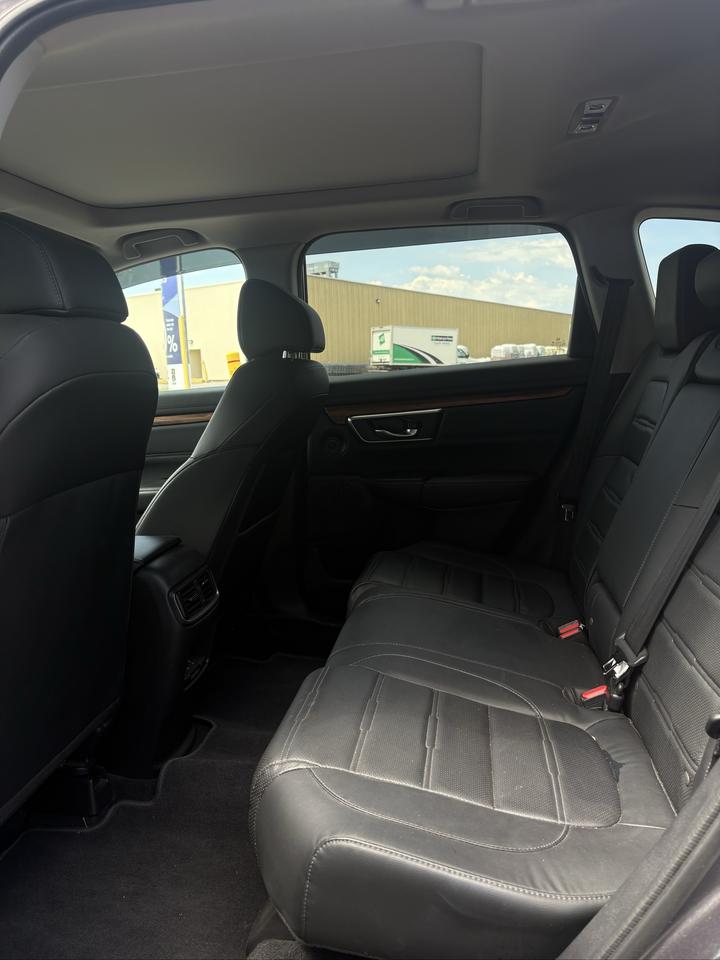 2019 Honda CR-V Touring Photo