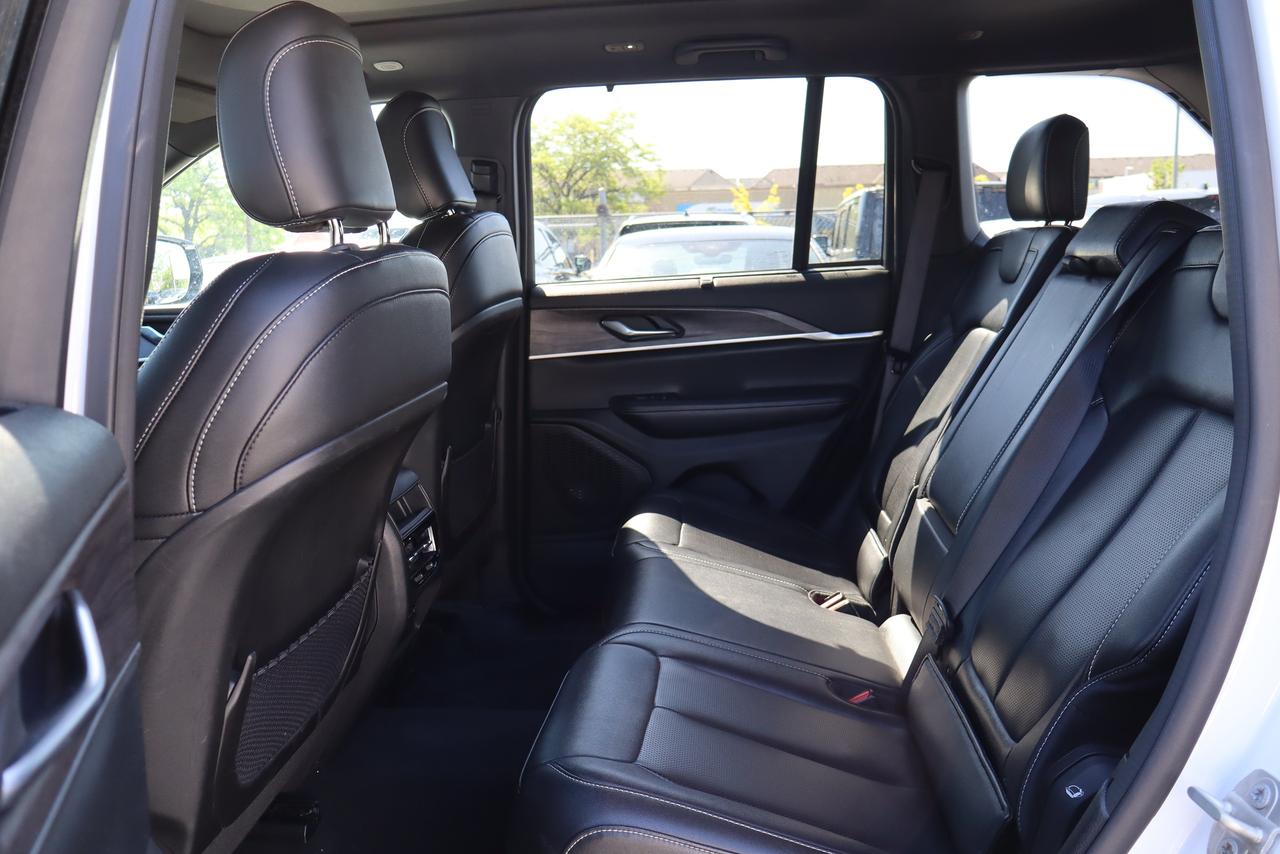 2024 Jeep Grand Cherokee LIMITED 4X4 Photo