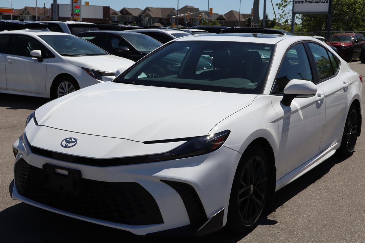 2026 Toyota Camry SE  Hybrid Photo3