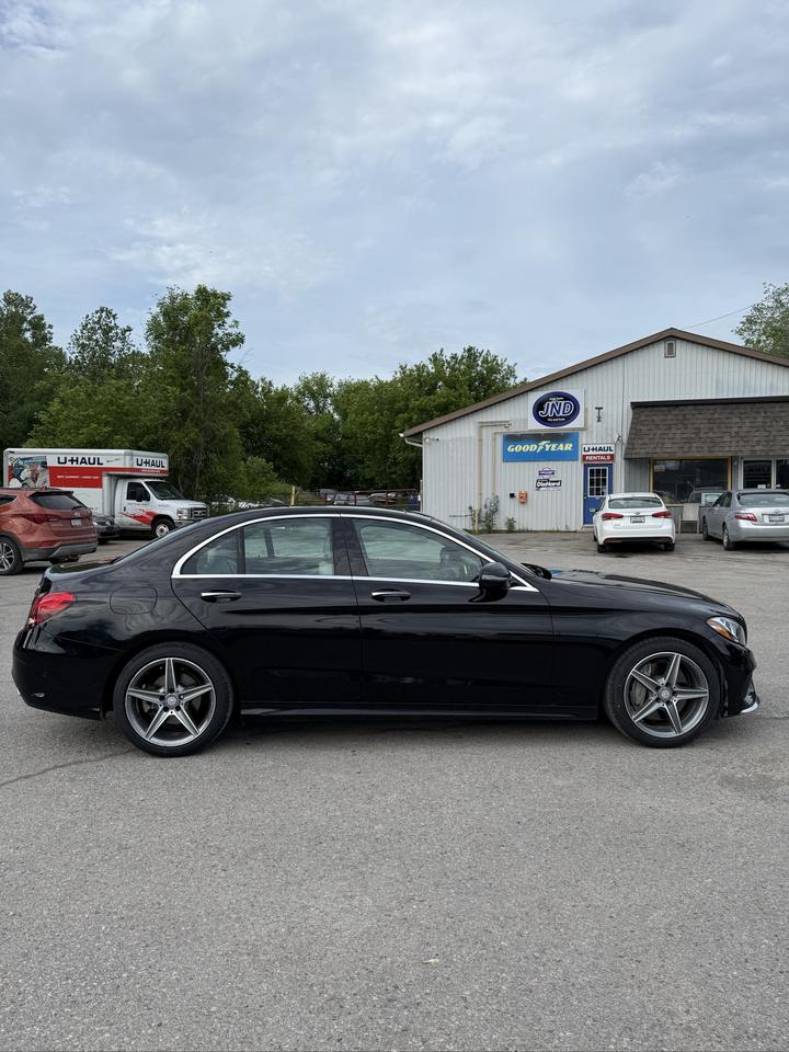 2016 Mercedes-Benz C-Class C 300 Photo3