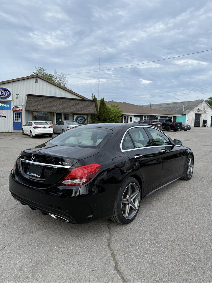 2016 Mercedes-Benz C-Class C 300 Photo
