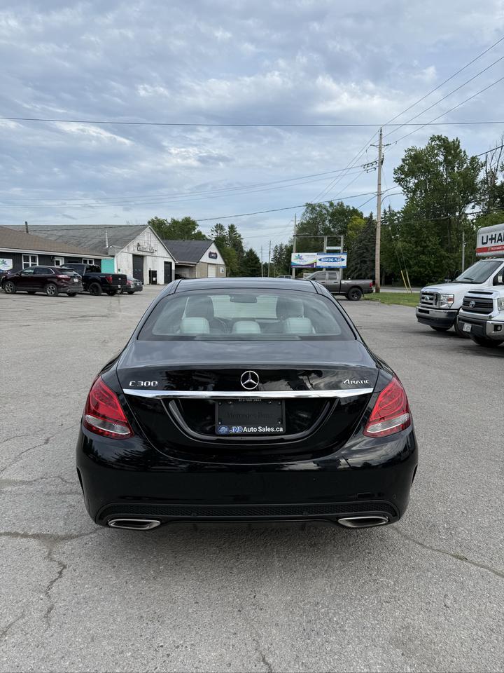 2016 Mercedes-Benz C-Class C 300 Photo