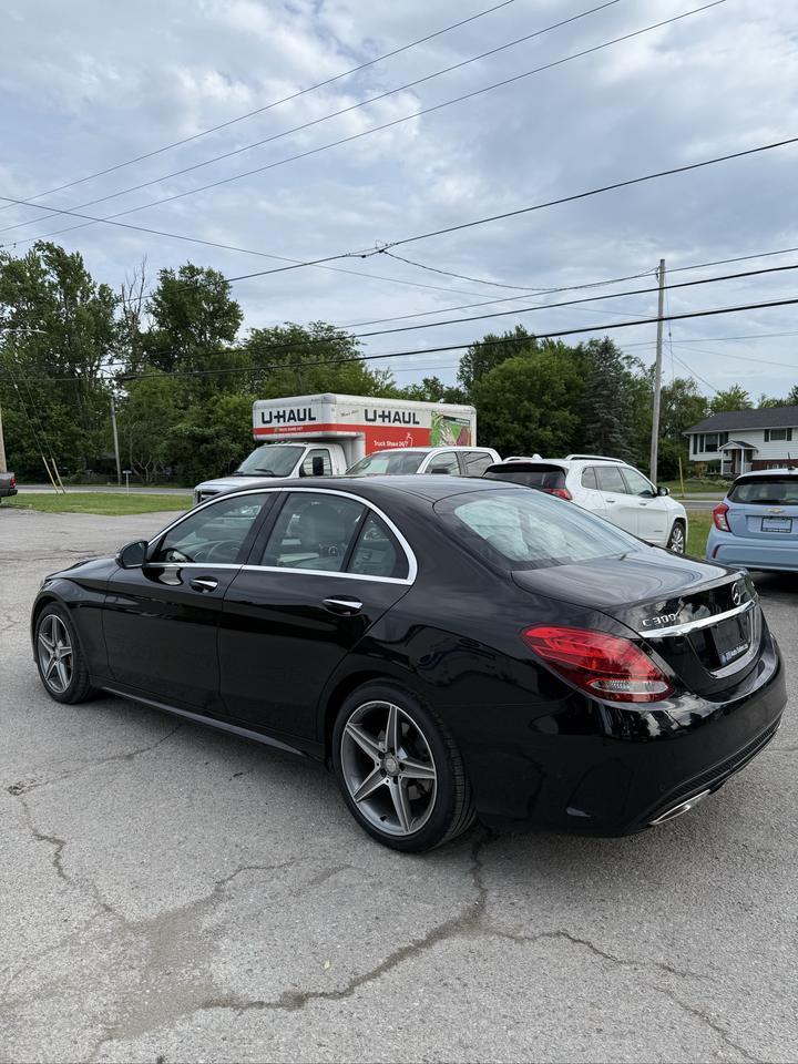 2016 Mercedes-Benz C-Class C 300 Photo