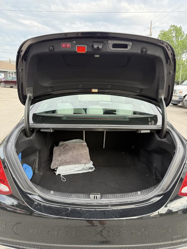 2016 Mercedes-Benz C-Class C 300 Photo