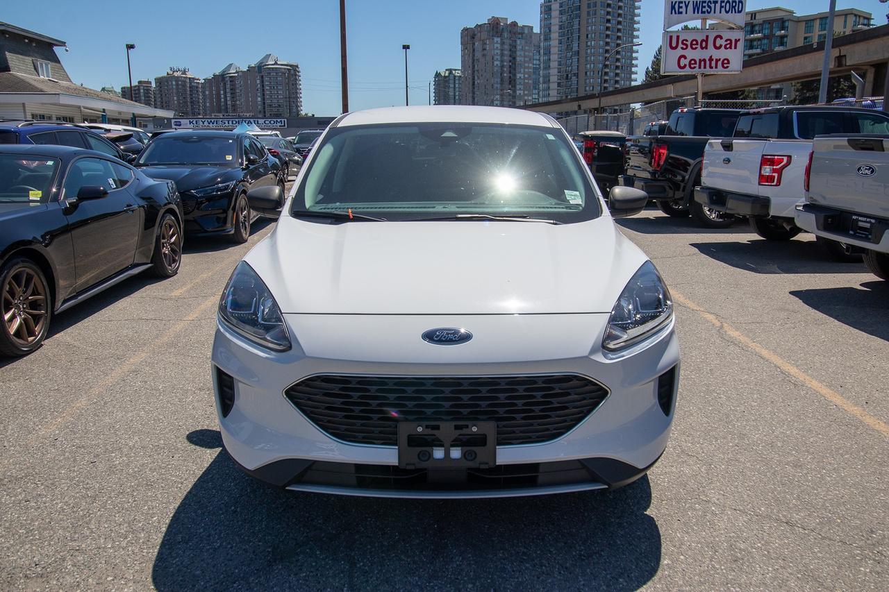 2022 Ford Escape SE Photo2