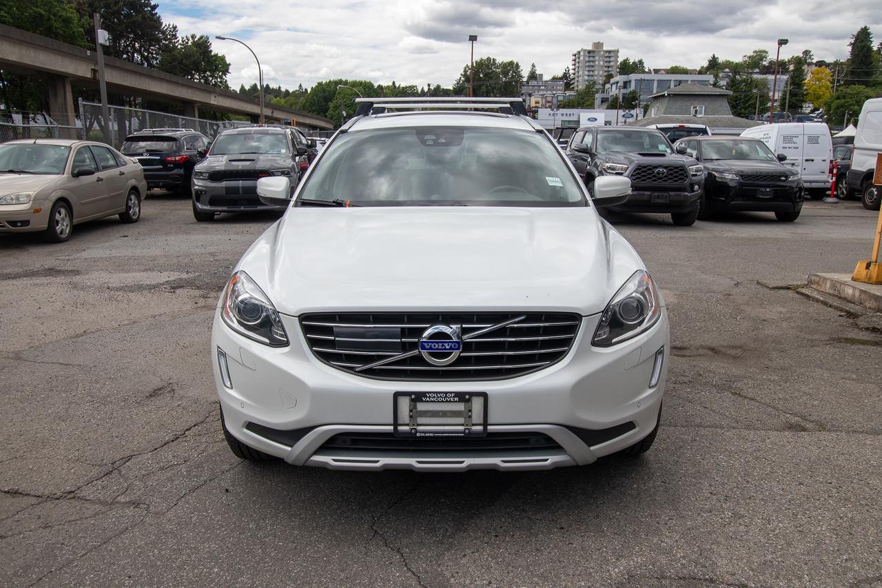 2016 Volvo XC60 T5 Premier Photo2