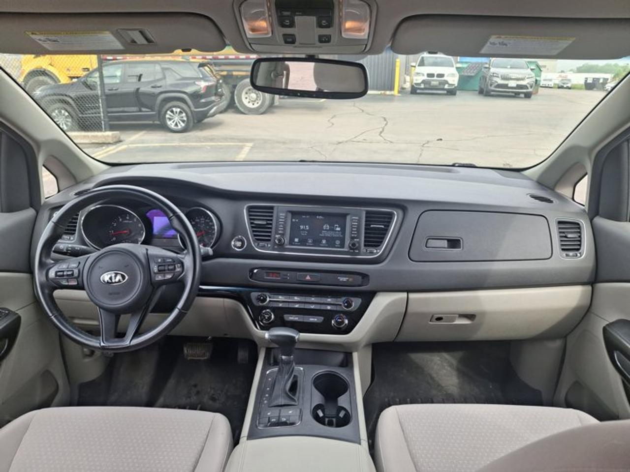 2017 Kia Sedona LX+ | Heated Seats | Push Button Start | Rear Camera | and More ! Photo