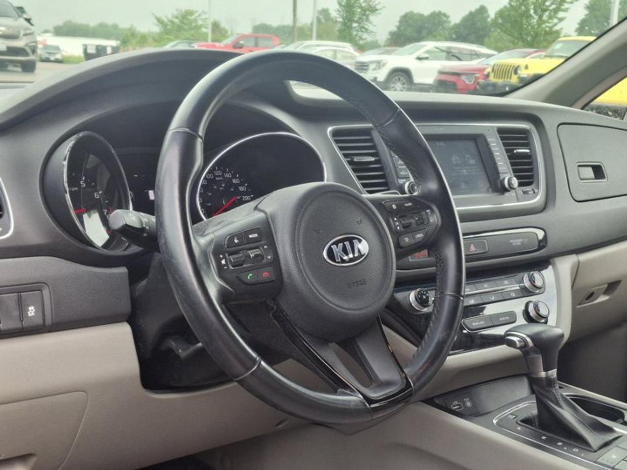 2017 Kia Sedona LX+ | Heated Seats | Push Button Start | Rear Camera | and More ! Photo